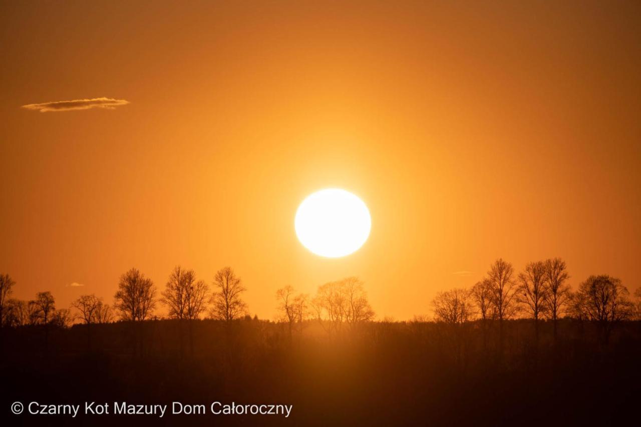 MalkinieCzarny Kot Mazury Dom Caloroczny别墅 外观 照片